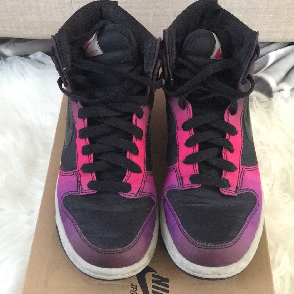 SOLD!!’ Women’s Nike Dunk High Premium